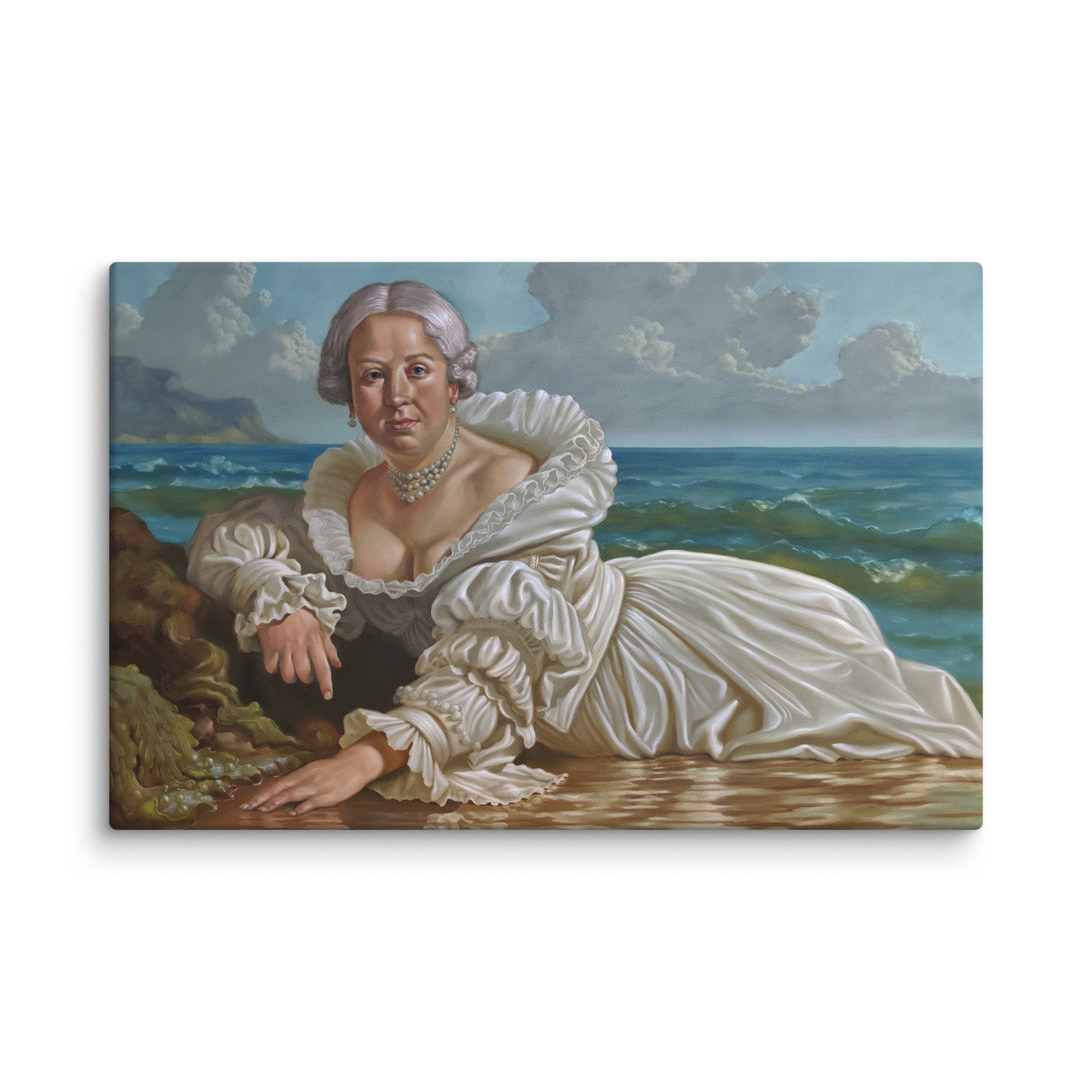 Kunstdruck von Drew Camell zeigt eine Frau , welche im Seidengewand am Strand liegt. Modernes , zeitloses Barockgemälde 